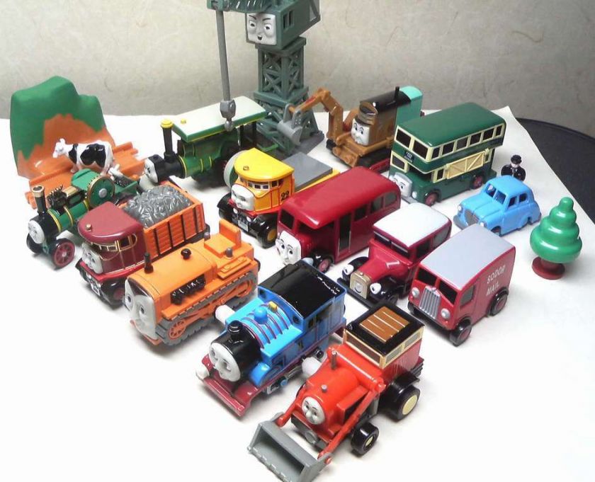   & FRIENDS MINI WIND UP CITY George Trevor Isabella Oliver Jack SET