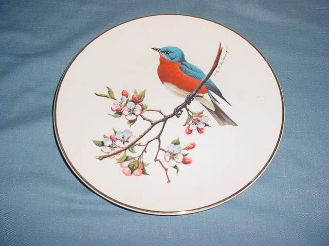 Avon Bluebird North American Songbird Plate  